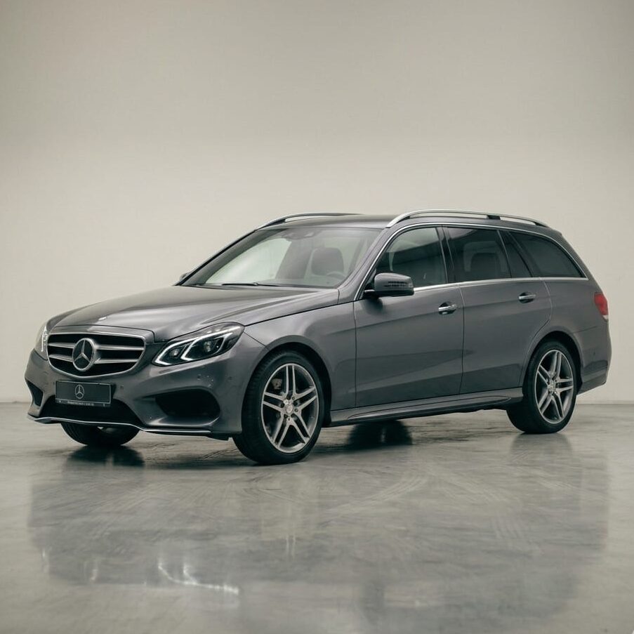 Mercedes Classe E Station Wagon per taxi e transfer privato in Ticino